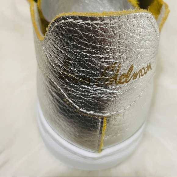 Sam Edelman Poppy Lace Up Sneakers, Silver Metalic Leather. Size 6 - Picture 5 of 6